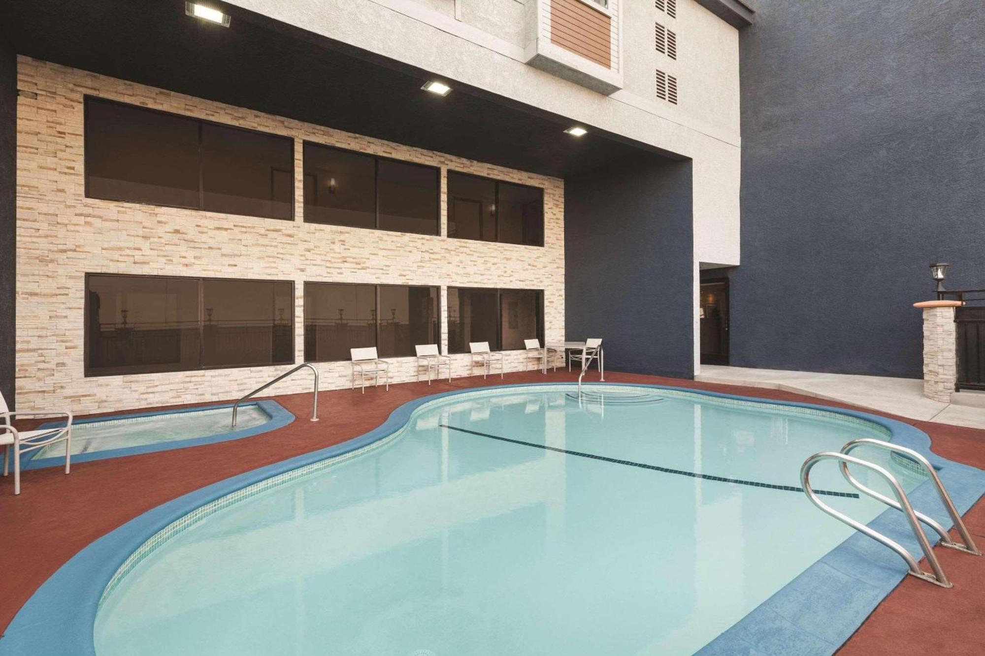 Country Inn & Suites By Radisson, Bakersfield, Ca Extérieur photo